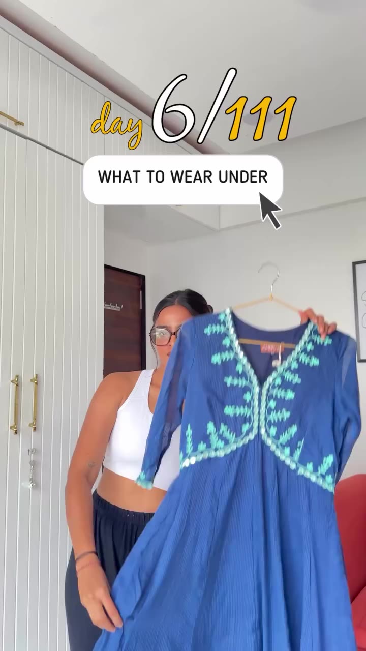 From V Necks to Deep necks this plunge neck will sort it all for you :p Plunge…
