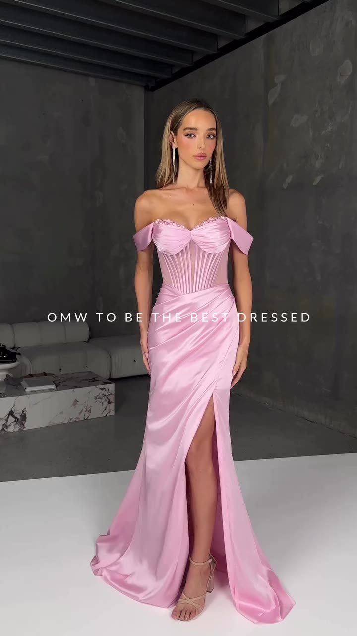 best dressed pending… 🎀 our DOMINICA in pink #formalseason #formalwear…