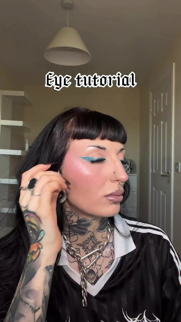 This colour is phenomenal 😍 I only got this pencil in 2 colours but I want…