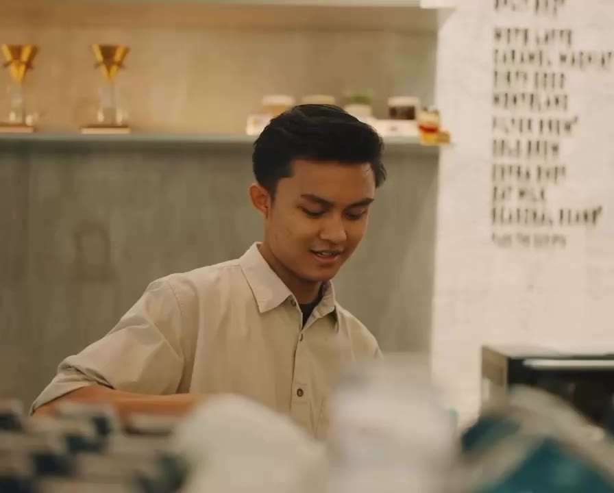 Kalian setuju ga, kalau belum ngopi tuh rasanya belum berasa hidup? #Orient…