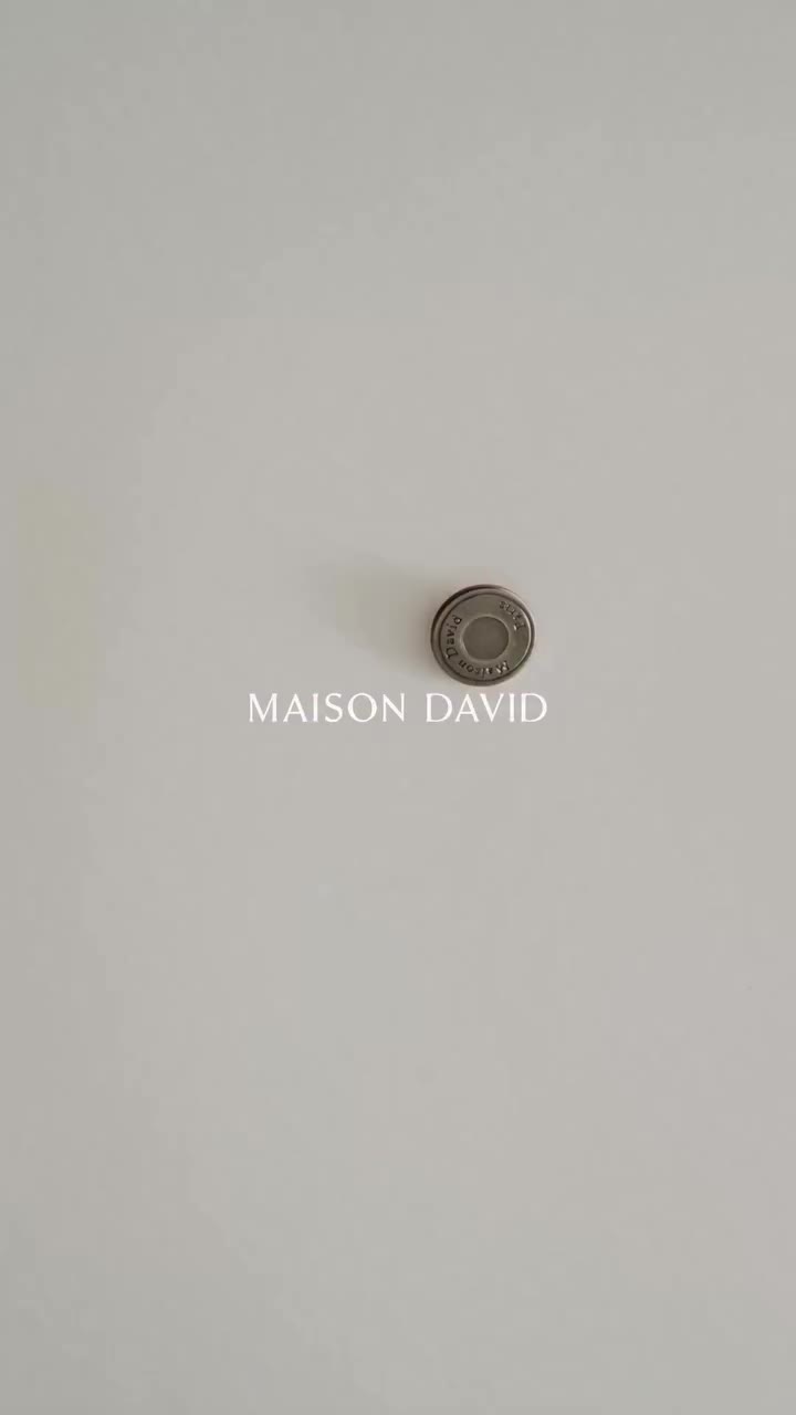 Вдохновленная традициями конного спорта, куртка MAISON DAVID из новой…