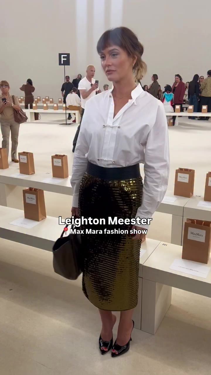 @itsmeleighton è arrivata a Milano per la sfilata di @maxmara 🤍 Vi piace il…