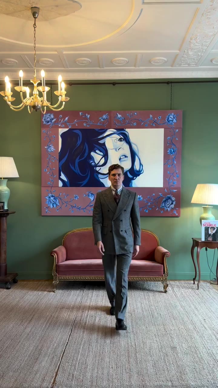 Thursday. Wearing a DB 6-2 MAXIMILIAN MOGG lounge suit - cut from a grey…