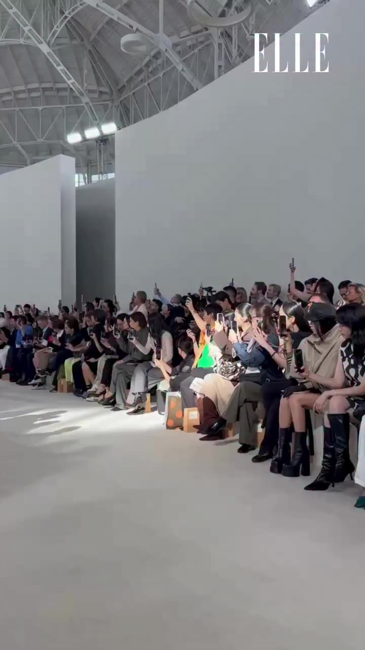 A first look at @maxmara SS27 collection, presented in Milan. For this…