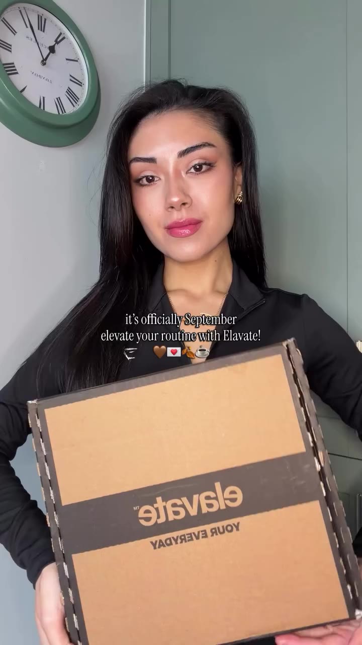 Elevate your September routine with @elavatesuperfoods 🩵 here I am unboxing…