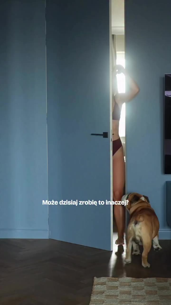 W biegu czy trochę wolniej — ważne, żeby po swojemu. 🤍 @Kappahl [reklama]…