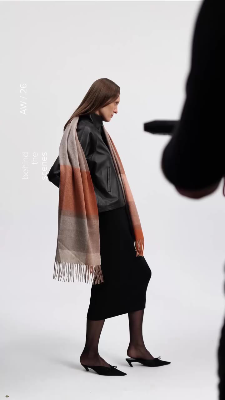Za kulisami najnowszej sesji zdjęciowej na jesień. ⁠ Elegancja i styl na sezon…