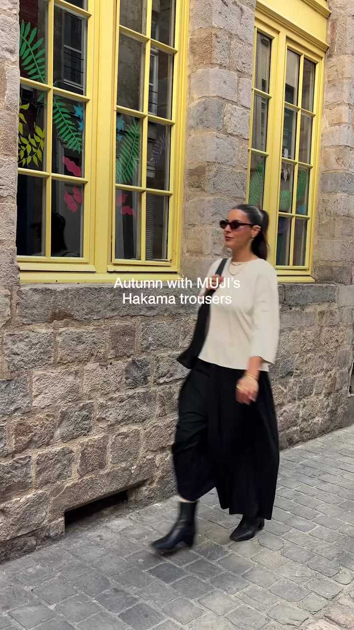 Come style our favourite Hakama trousers with us. From the iconic cut to new…