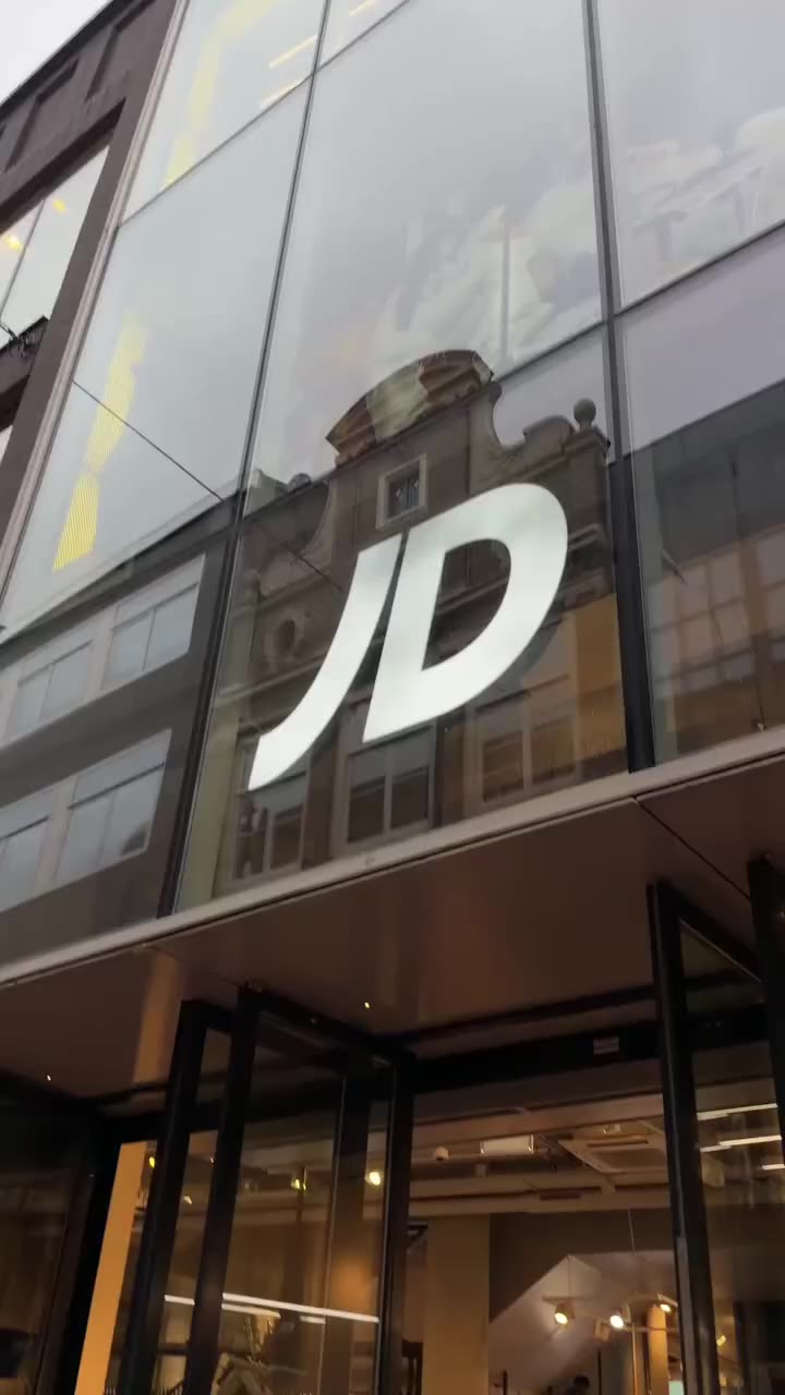 @kleinejohn heeft gesproken. Tijd om te rennen naar JD voor 20%…