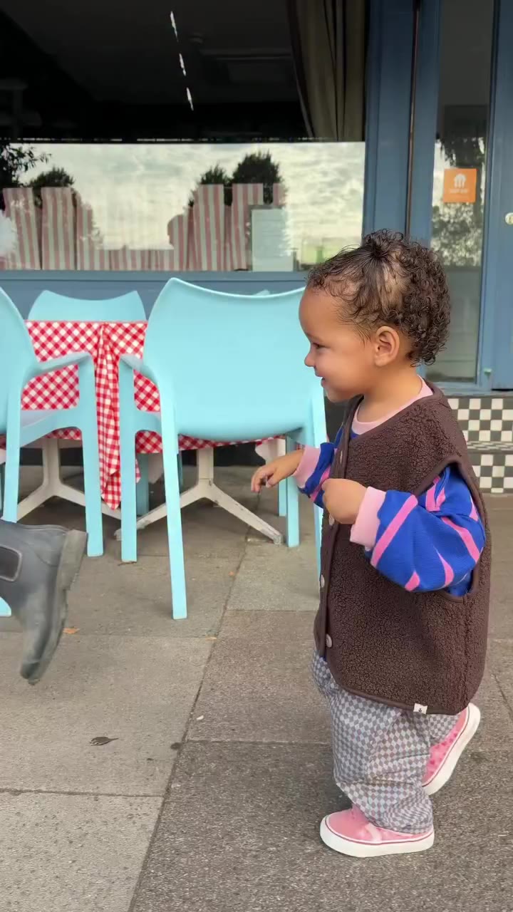 The cutest toddler outfits for her this autumn 🥹🍂🩷 @courtneymae_briggs 📸