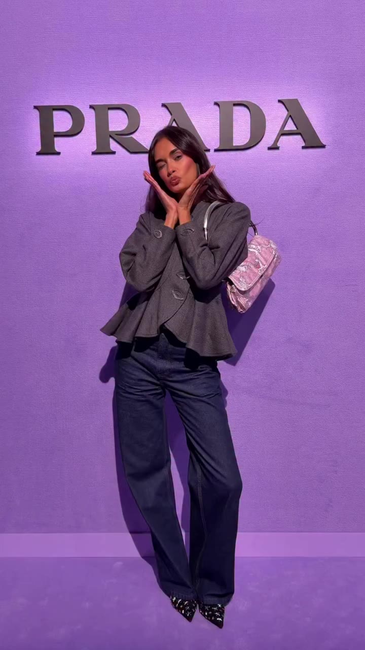 the cutest purple experience @pradabeauty 💜 #pradabeauty #pradaparadoxe