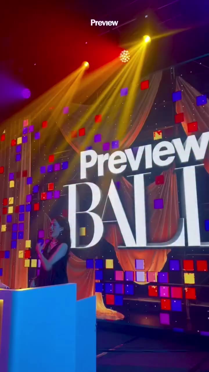 For the annual ball, the Preview team sets out on a mission to find an outfit…
