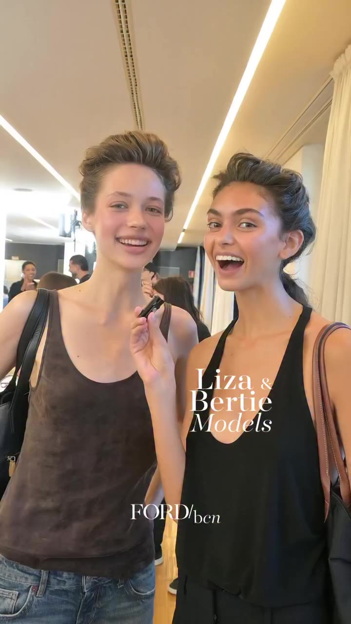 BERTIE walks her first show alongside with LIZA, JASPER, MIA, EMAAN & SANDRA…