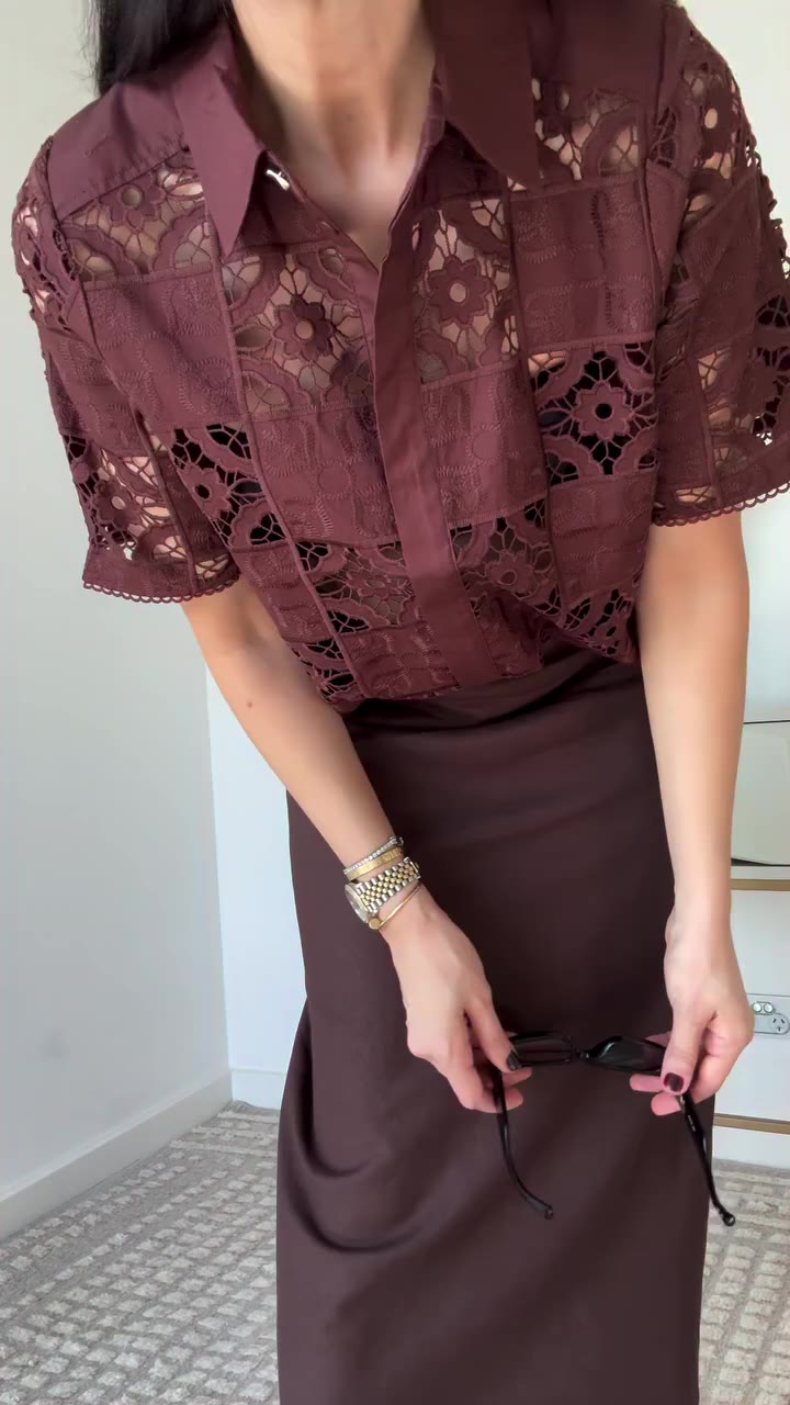 Shades of brown continue to be very much on trend this season. @sussanfashion…