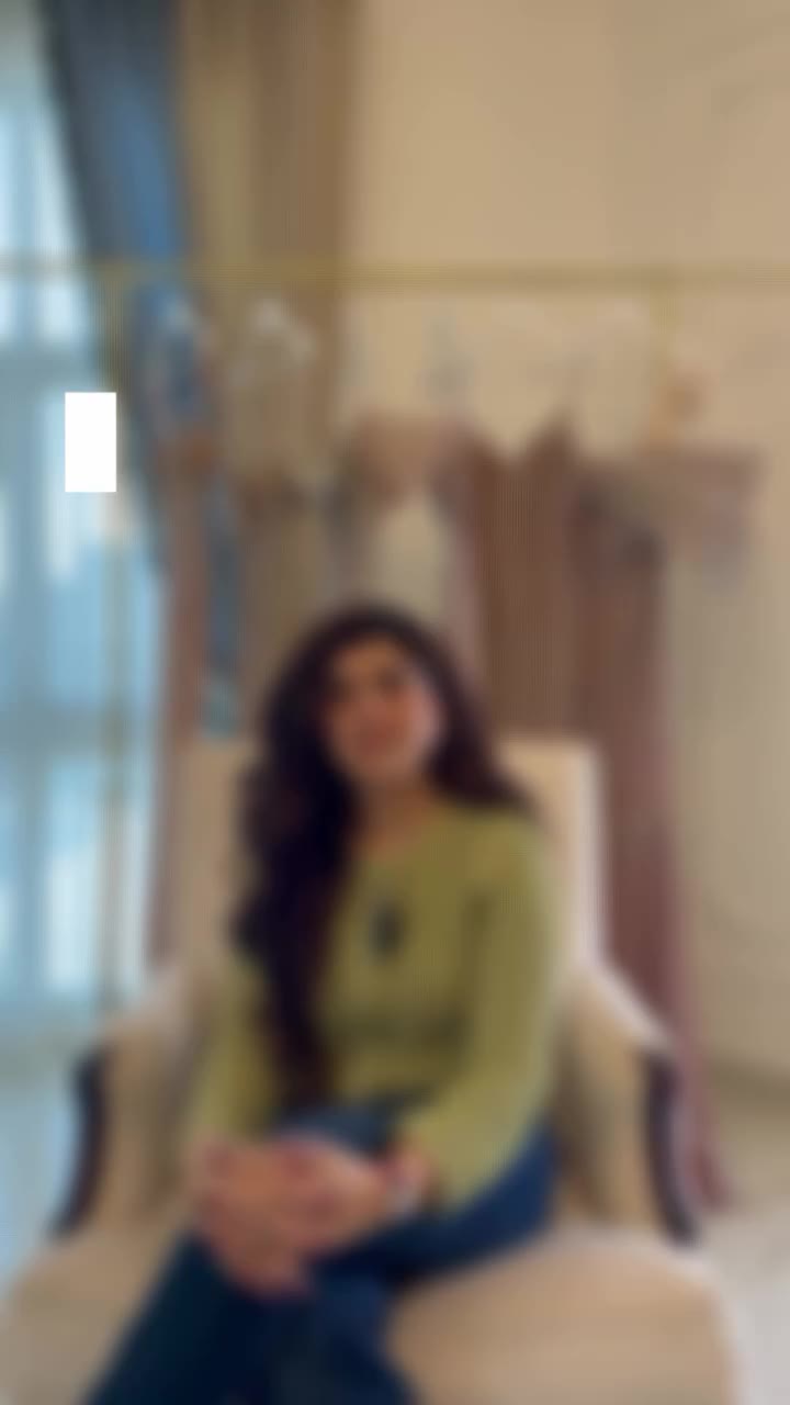 𝑻𝒉𝒆 𝒔𝒕𝒐𝒓𝒚 𝒂𝒏𝒅 𝒘𝒐𝒎𝒂𝒏 𝒃𝒆𝒉𝒊𝒏𝒅 𝑪𝒉𝒊𝒄 & 𝑯𝒐𝒍𝒍𝒂𝒏𝒅✨