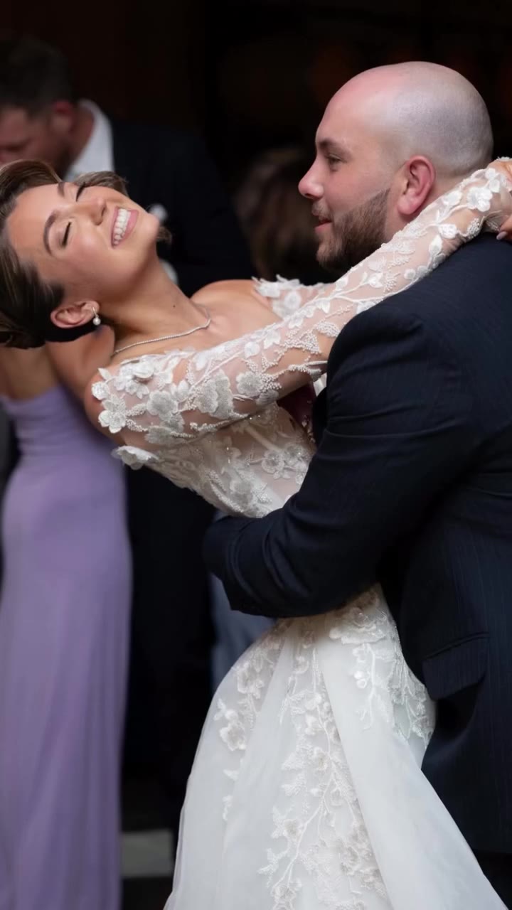 What a bride. What a groom. WHAT A RING! 💍✨ Isabella & Daniel — the new Mr &…