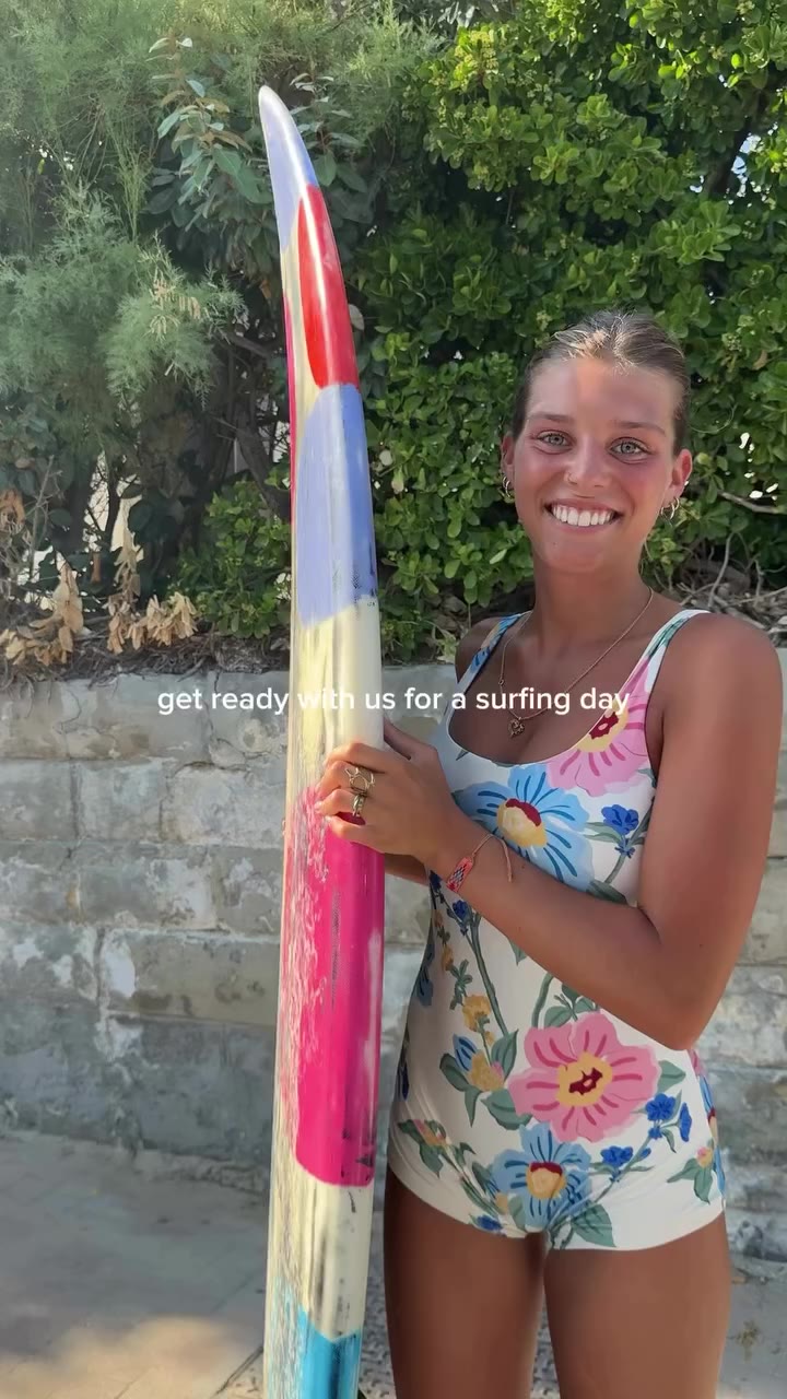 Surfing day with @caetana_goncalves