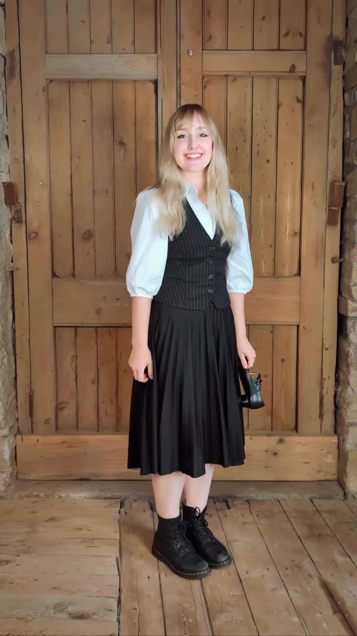 One little kick and suddenly we’re ready for a vintage day out! From everyday…