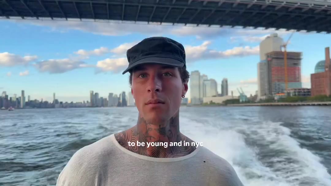 To be young and in New York City 🗽🇺🇸