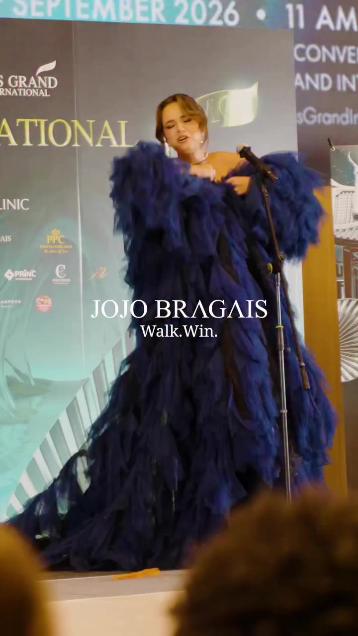 Looking GRAND is one thing… but knowing how to put on a show? THAT’S ANOTHER…