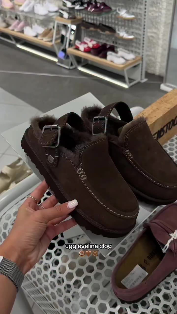 Must have di quest’autunno 🤤🤭 Disponibili le @uggineurope modello Evelina…