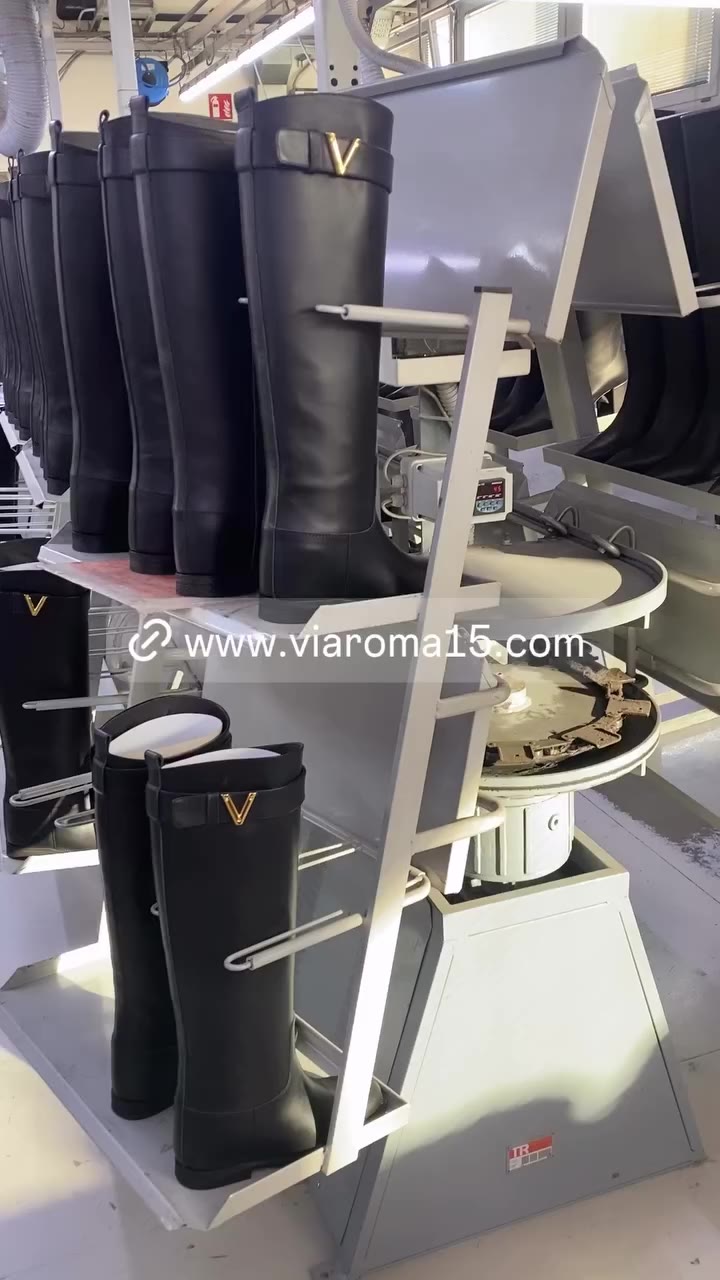 #viaroma15 #viaroma15glioriginali #luxurybrand #madeinitaly #newcollection