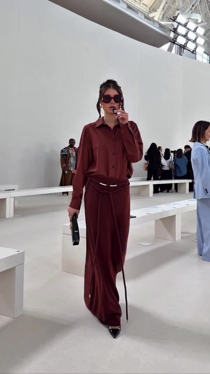 What the @maxmara it girl is wearing for SS27 @amina.ladymya @nicolesahebi…