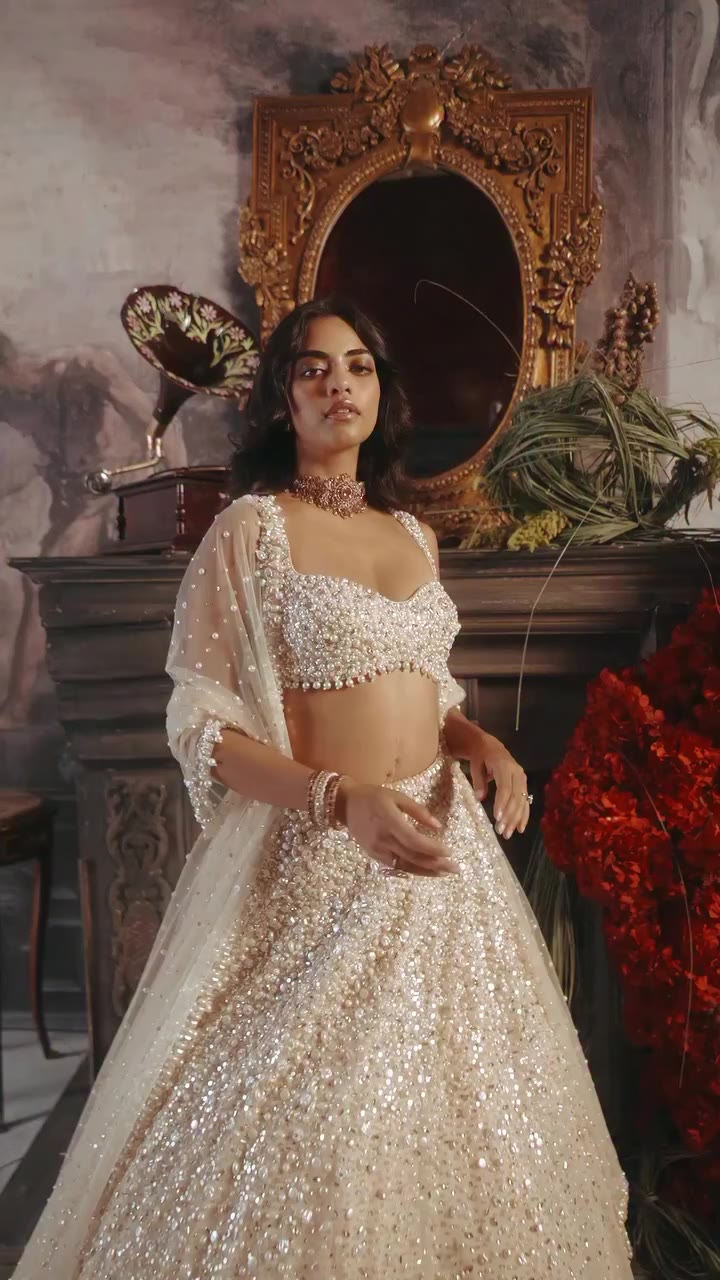 Somewhere between ivory and gold. Butter cream comes alive with an abundance…