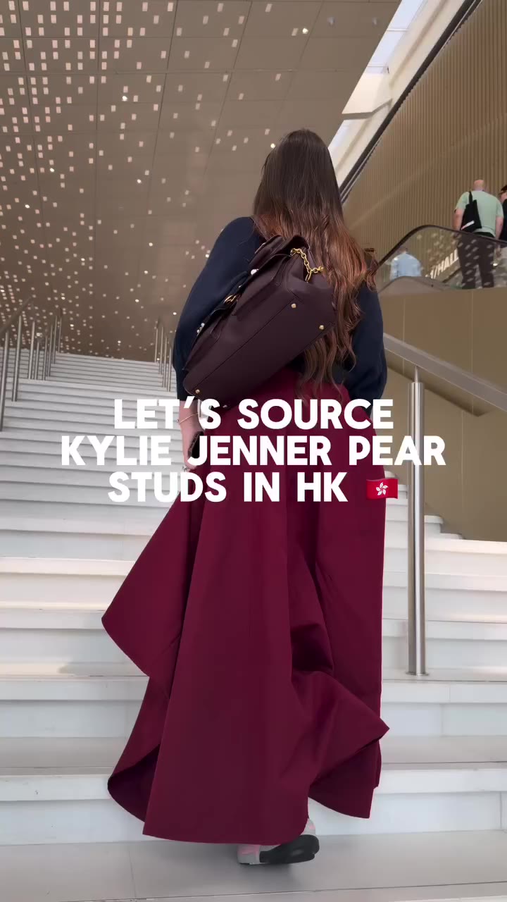 Let’s source some #kyliejenner inspired pears for studs 🍐 #jewelrydesigner…