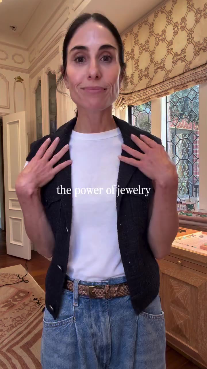 Never underestimate what a little jewelry can do✨