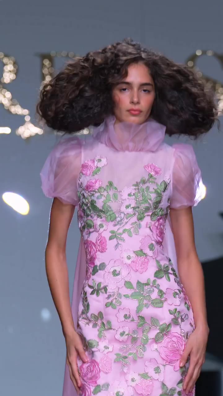 A love letter to the gardens of Versailles. 🌸 Look 14, worn by…