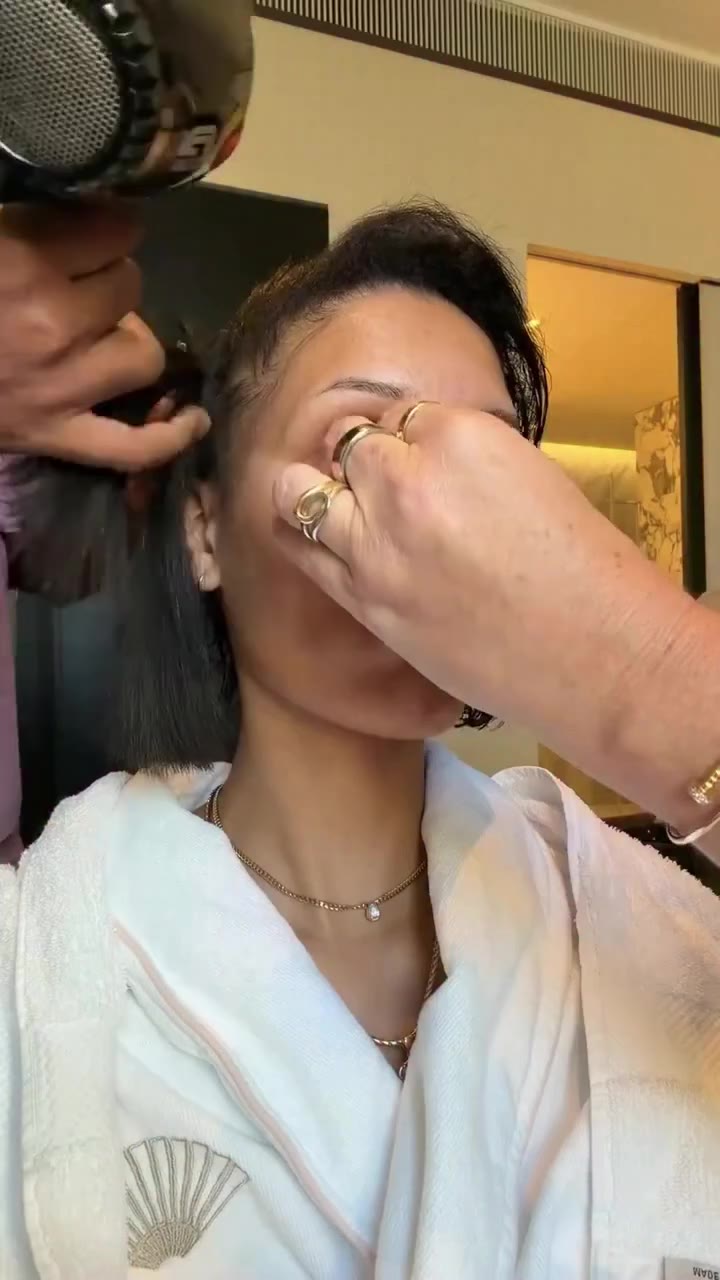 We only had 30 mins to get this glam on before Nara had to get dressed and…