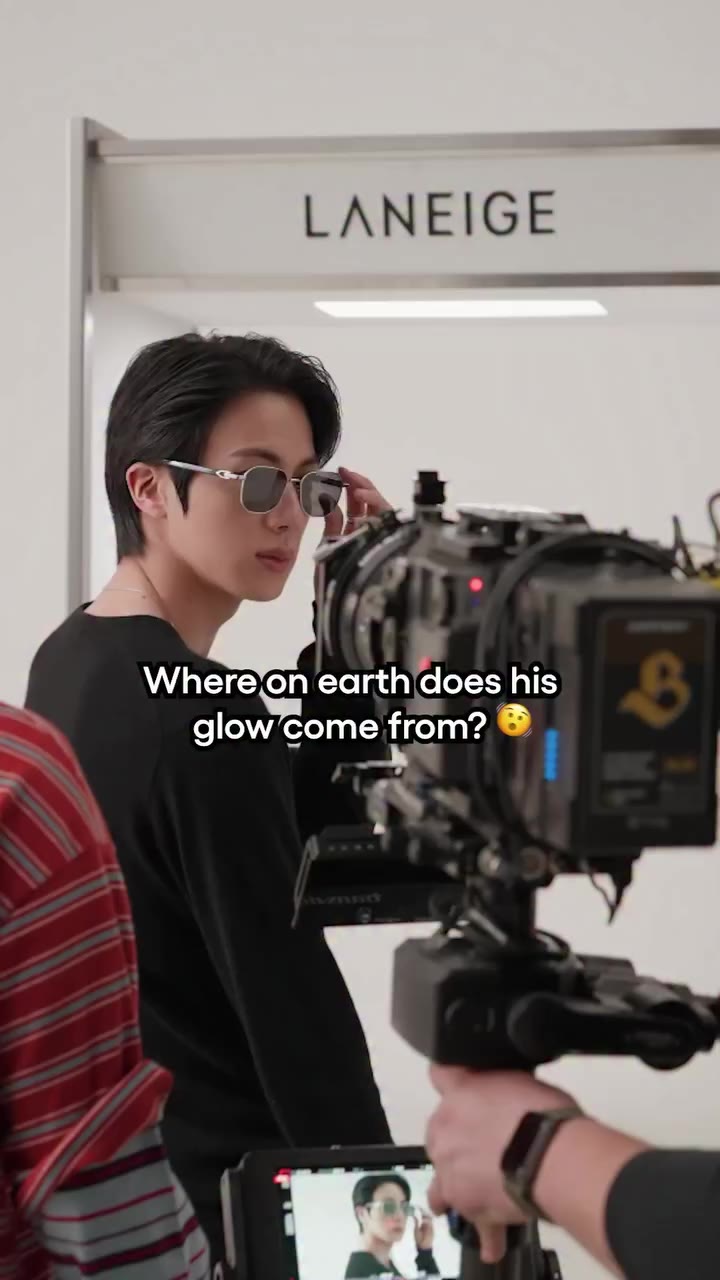 Jin’s glow is what happens when hydration is taken seriously 😌✨Powered by…