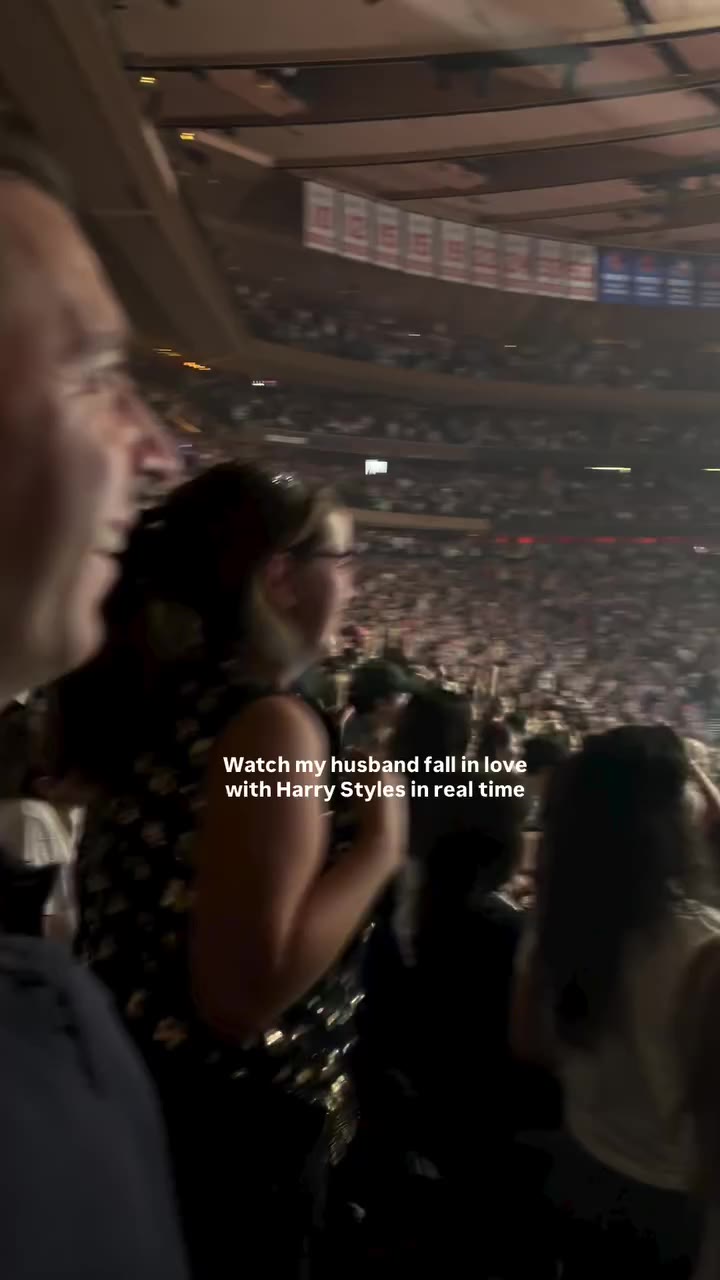 Told him there’s no use fighting it! #togethertogether #harrystyles #msg…