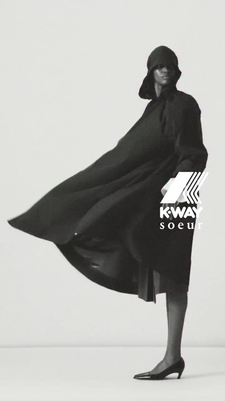 K-WAY x SOEUR - LA NOUVELLE CAPE A new way to wear the raincoat. With its…