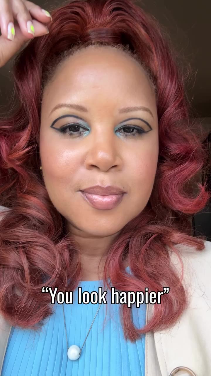 Since it was real quiet on the creek when I did my own makeup! 😜…