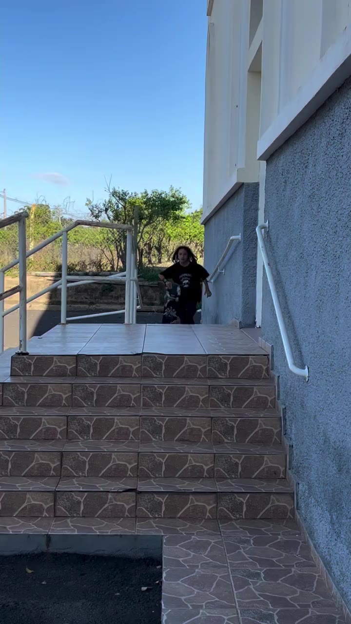 Um Flipão desse voltando nesse chão? Tem que ser rueiro mesmo e o…
