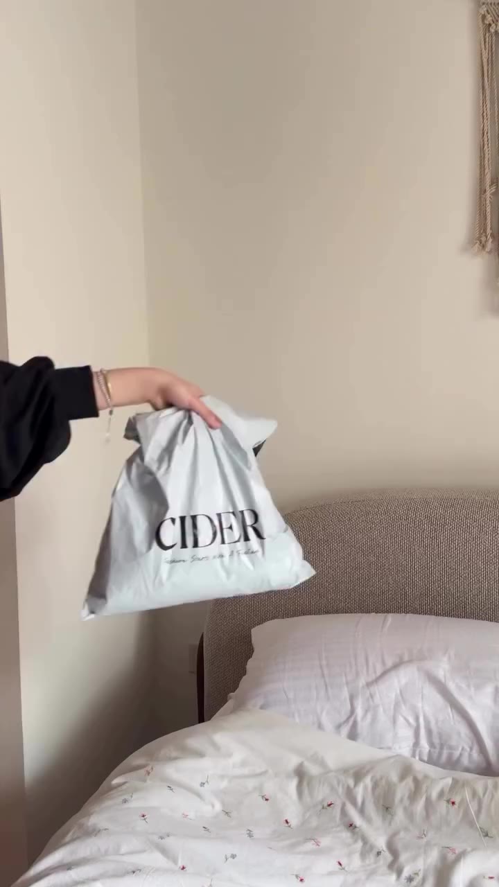 لوكات ناعمة ومرتبة على طريقتنا 🤎 Cute, effortless looks we’re loving lately…