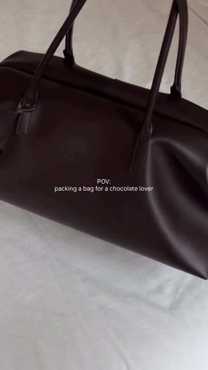 Packing a club bag for chocolate lovers 🤎🍂