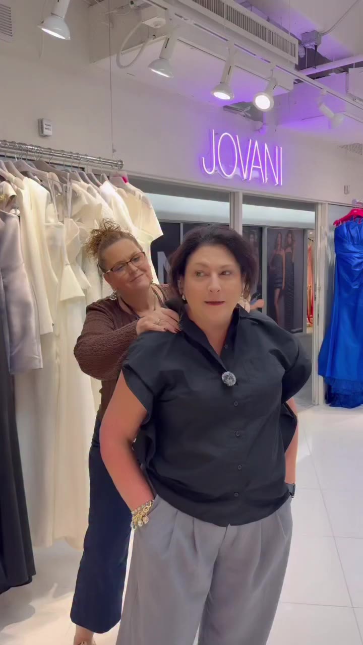 We’ve seen a whole lot of #INTERVIEW looks on our @jovanipageantgirl ladies…