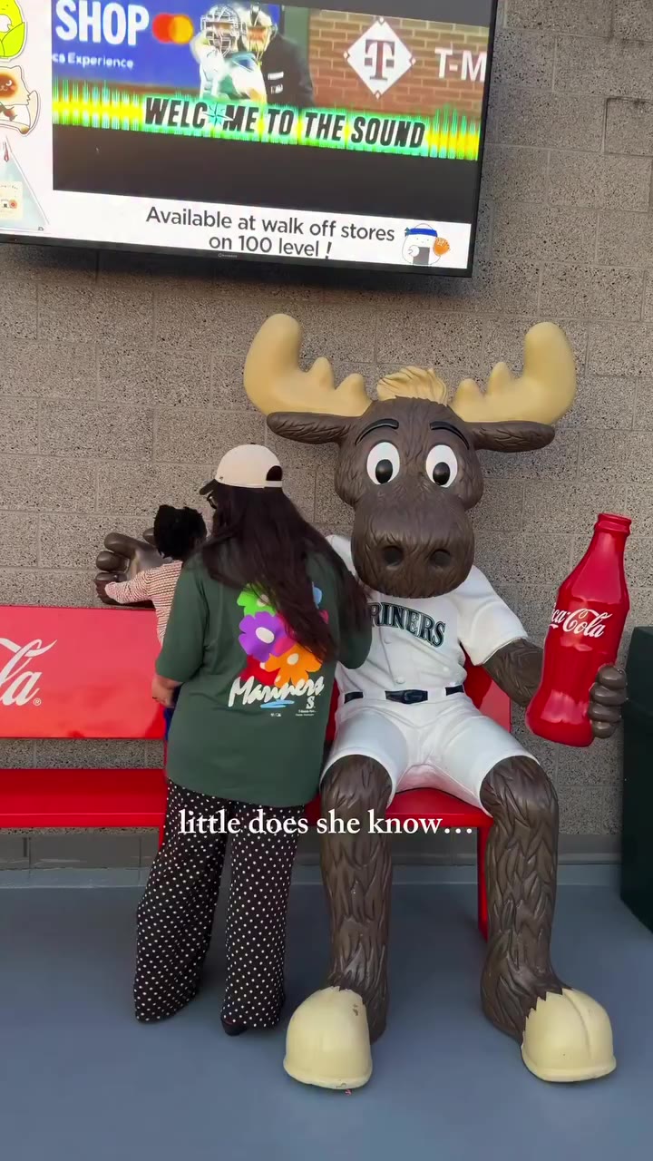 until next season Mortimer🫶🏼 @mariners #mariners #seattlemariners…