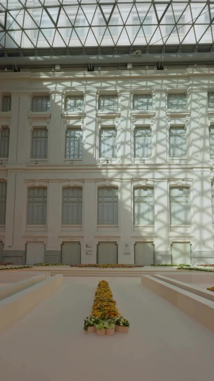 Galería de Cristal • SS27 Creative concept, design, art direction, casting &…