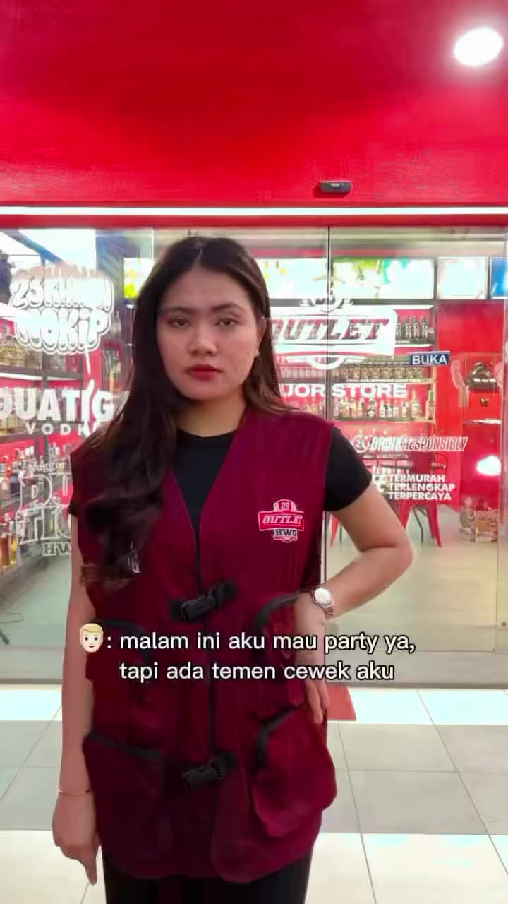 👱🏻‍♂️: Aku mau party ya, tapi.. #outlet23 #outlet23serpong…