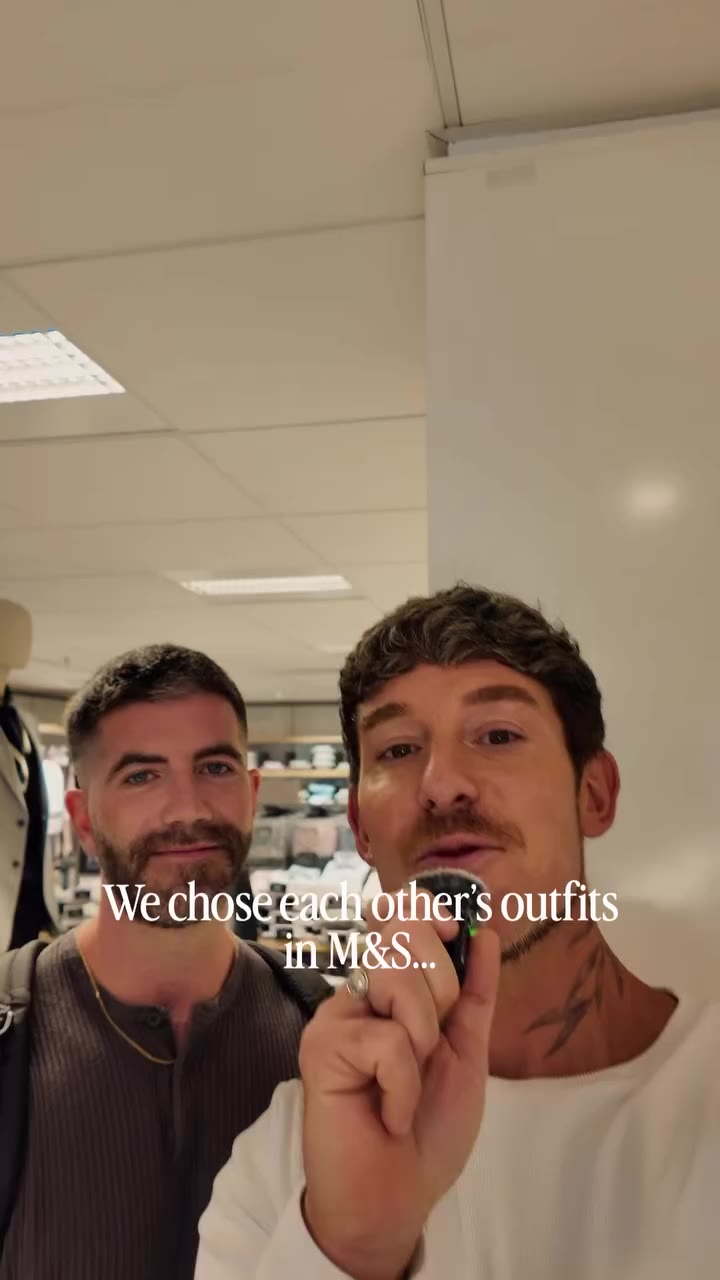 The first time we’ve picked each others outfits in @marksandspencer…