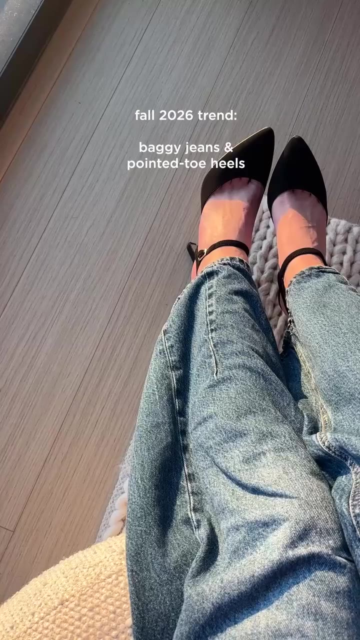 Point Out ​ Proof that opposites really do attract. Baggy jeans, pointed…