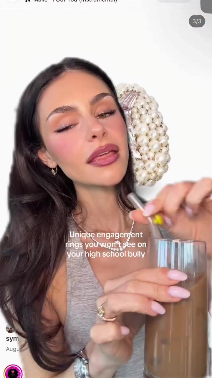 My fav series is back!! Comment cuts/styles you want me to feature next xx…