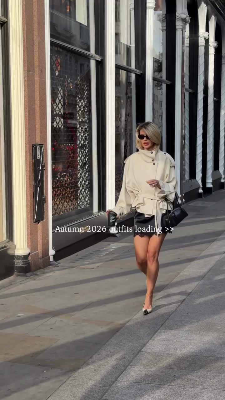 Autumn outfits loading 🍂 Comment LINK and I’ll send the outfits to your DMs