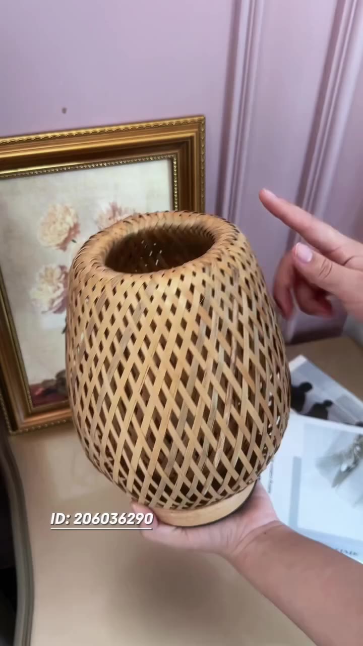 Bringing a little more glow to your fall setup 🔥🍂 This warm-toned lamp is…