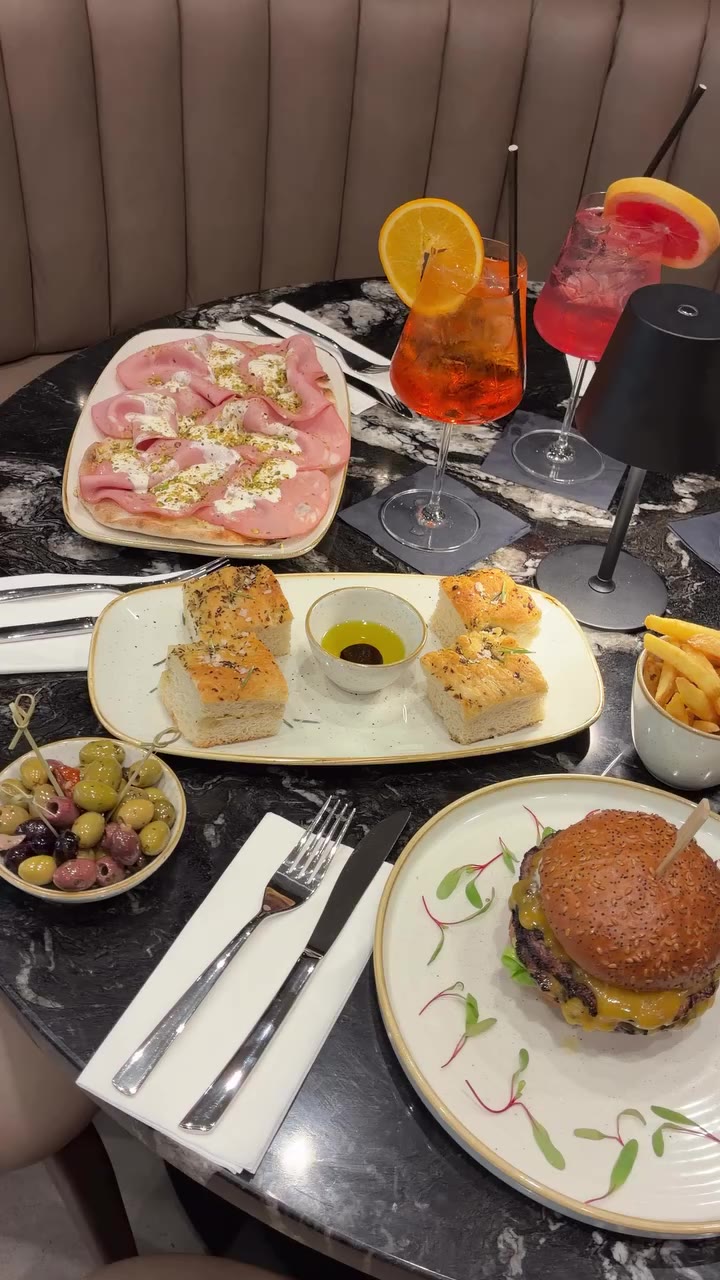 There’s a brand new restaurant at Meadowhall! ✨ Welcome @suburbsheffield …