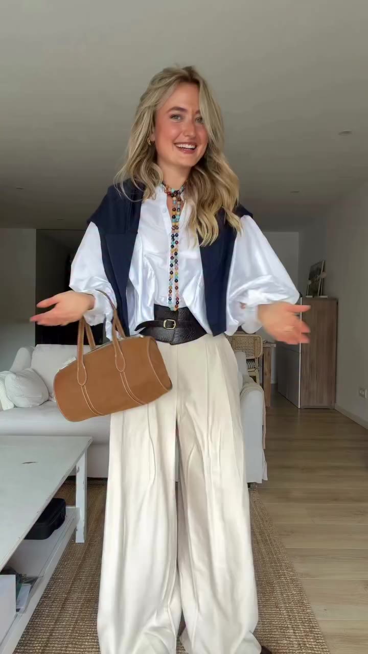 El truco de un look increíble sin arriesgar tanto con el color es jugar…